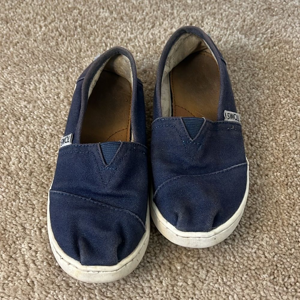 Toms Kids Navy Blue Canvas Slip-On Sneakers - Picture 2 of 6